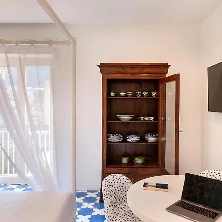 Apartment Sorrentovibes - Luxury Four Bedroom Sorrento