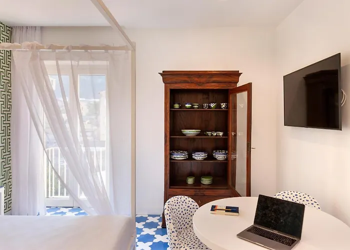 Apartment Sorrentovibes - Luxury Four Bedroom Sorrento